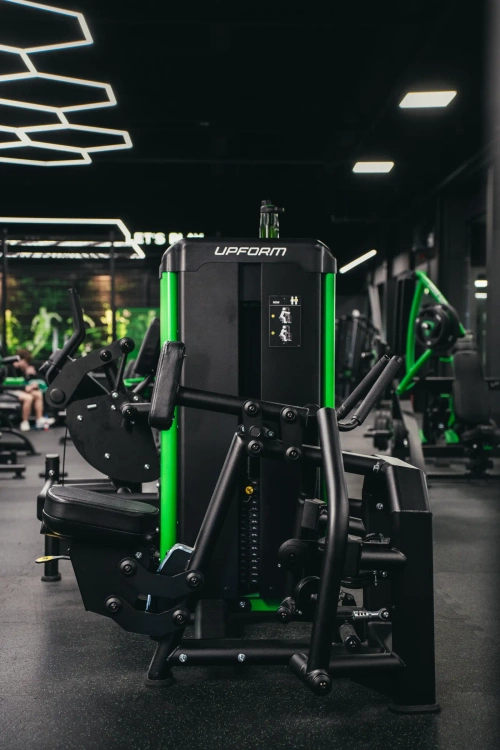 Máquina de remo sentado para espalda UR-U032 2.0 - UpForm