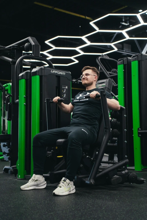 Máquina de press de pecho sentado UR-U029 - UpForm