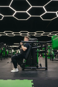 Máquina de press de hombros UR-U030 - UpForm